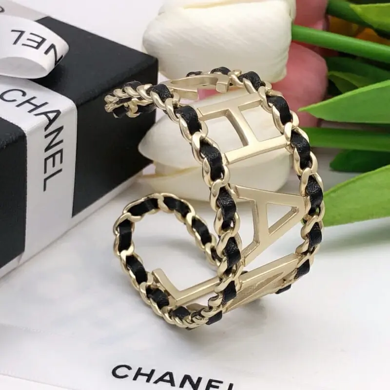 chanel bracelets s_122a4b41